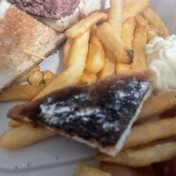 Sudbury Point Grill - Burnt toast ruined the sandwich