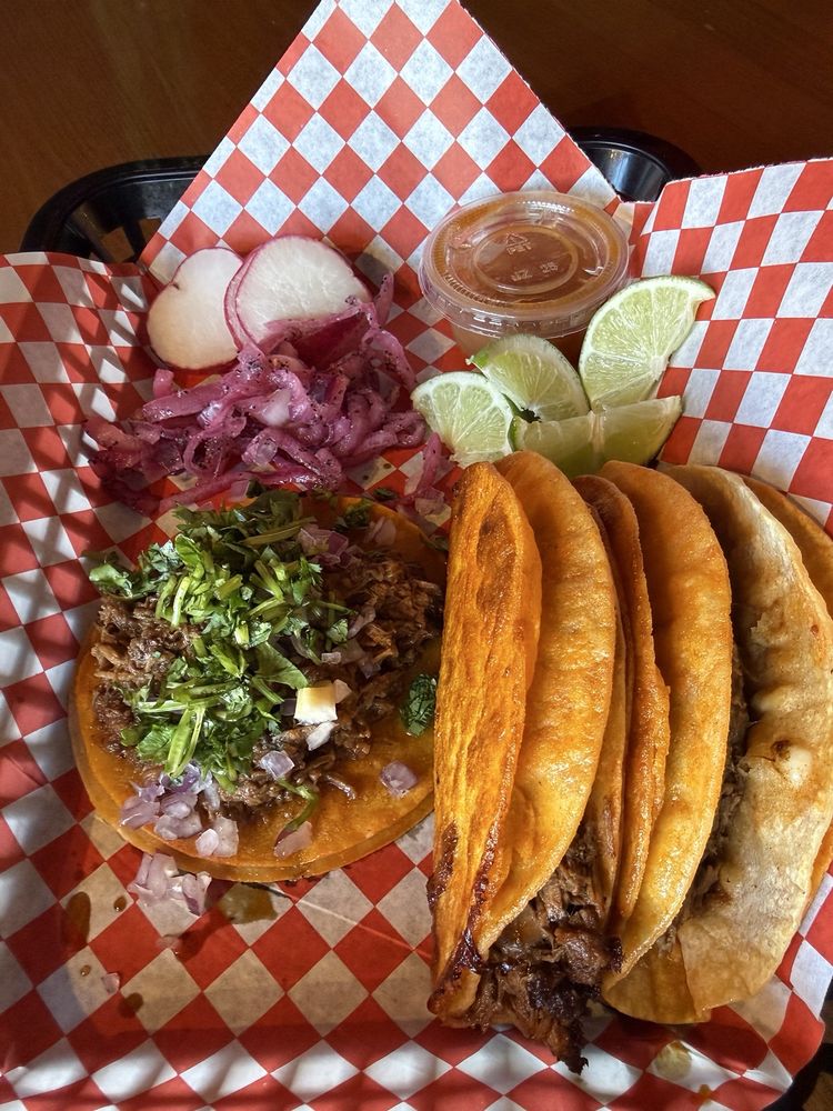 Red Tacos Logo