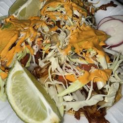 Los Jefes del Camaron - Shrimp tacos