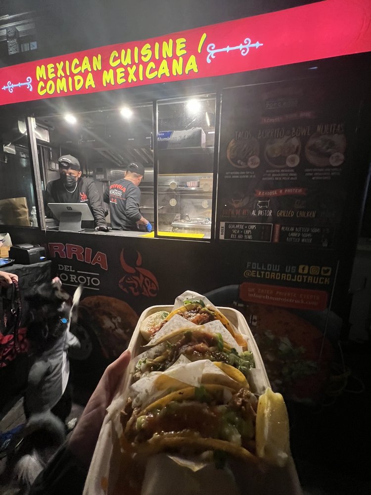 El Toro Rojo Truck