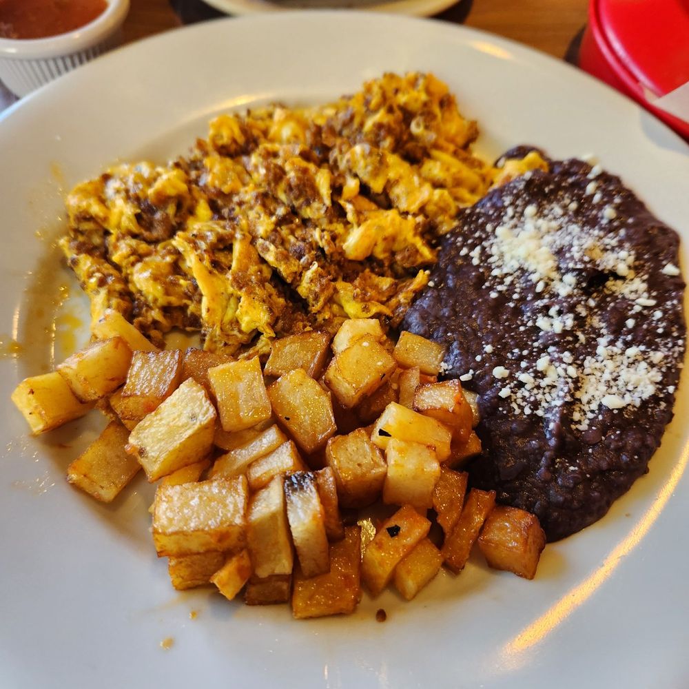 Maga's Cafe - Huevos con chorizo - Breakfast & Brunch Near Me - Houston, Texas Maga's Cafe - Huevos con chorizo - Breakfast & Brunch Near Me - Houston, Texas