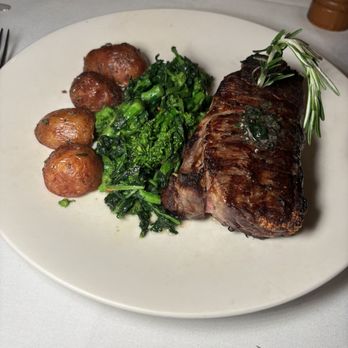 Fiorino Ristorante & Bar - 14oz NY Strip Steak - Italian Near Me - Summit, New Jersey Fiorino Ristorante & Bar - 14oz NY Strip Steak - Italian Near Me - Summit, New Jersey