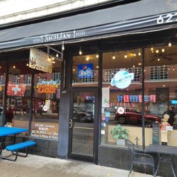 Sicilian Pizza & Pasta - Good seating inside