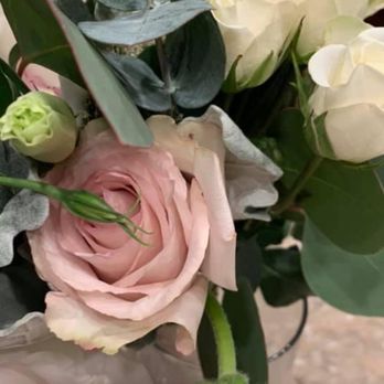 Devynn's Garden - Bridesmaid Bouquet - Florists Near Me - Huntington Beach, California Devynn's Garden - Bridesmaid Bouquet - Florists Near Me - Huntington Beach, California