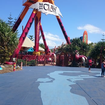Dreamworld - The claw - Amusement Parks Near Me - Coomera, QLD