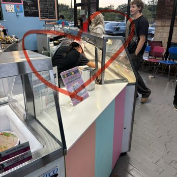Sprinkles Ice Cream Shoppe - Anja the goat - Ice Cream & Frozen Yogurt Near Me - Schaumburg, Illinois Sprinkles Ice Cream Shoppe - Anja the goat - Ice Cream & Frozen Yogurt Near Me - Schaumburg, Illinois