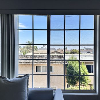 Lemontree Window Cleaning - Window Washing Near Me - Ventura, California