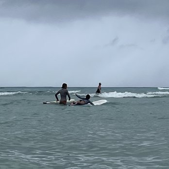 Sparky's Surf School - Surf Schools Near Me - Honolulu, Hawaii Sparky's Surf School - Surf Schools Near Me - Honolulu, Hawaii