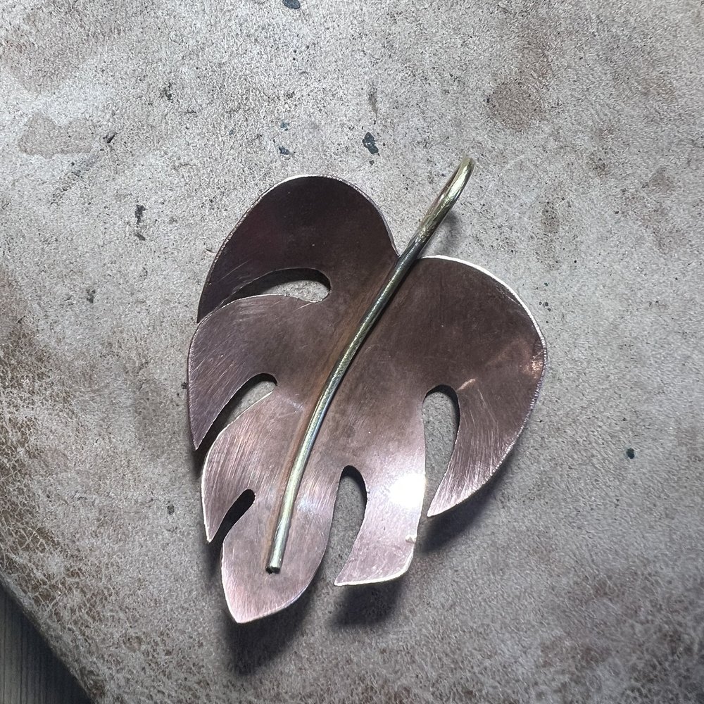 OStudioworks - Photo of a leaf made of copper and bronze - Art Classes Near Me OStudioworks - Photo of a leaf made of copper and bronze - Art Classes Near Me