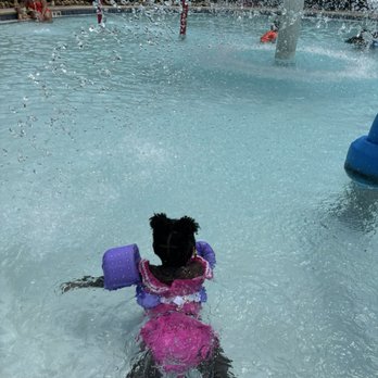 Floridays Resort Orlando - Kids area in pool . - Hotels Near Me - Orlando, Florida