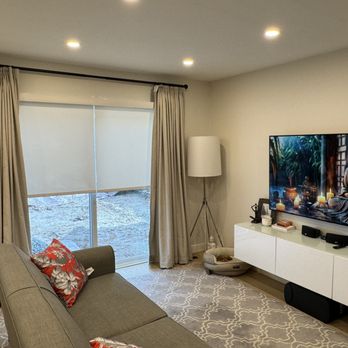 Finest Window Coverings - Sunscreen Roller Blinds - Shades & Blinds Near Me - Vancouver, British Columbia Finest Window Coverings - Sunscreen Roller Blinds - Shades & Blinds Near Me - Vancouver, British Columbia