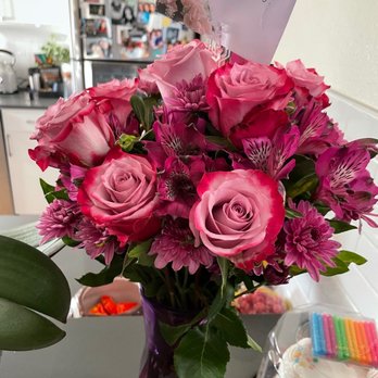 Leslie's Flowers - Flowers - Florists Near Me - Mission Hills, California Leslie's Flowers - Flowers - Florists Near Me - Mission Hills, California