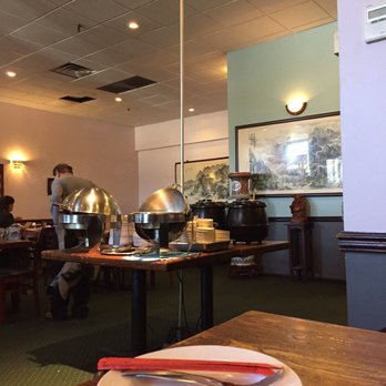 Dragon Palace - Ambiance of Palace restaurant. - Chinese Near Me - Edison, New Jersey