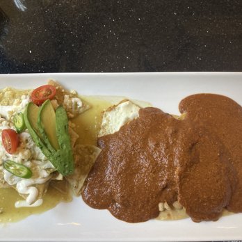 Casa Valadez - Chilaquiles were tepid and mole just warm.  They'd both have benefited from being served piping hot. - Mexican Near Me - Guanajuato, GUA