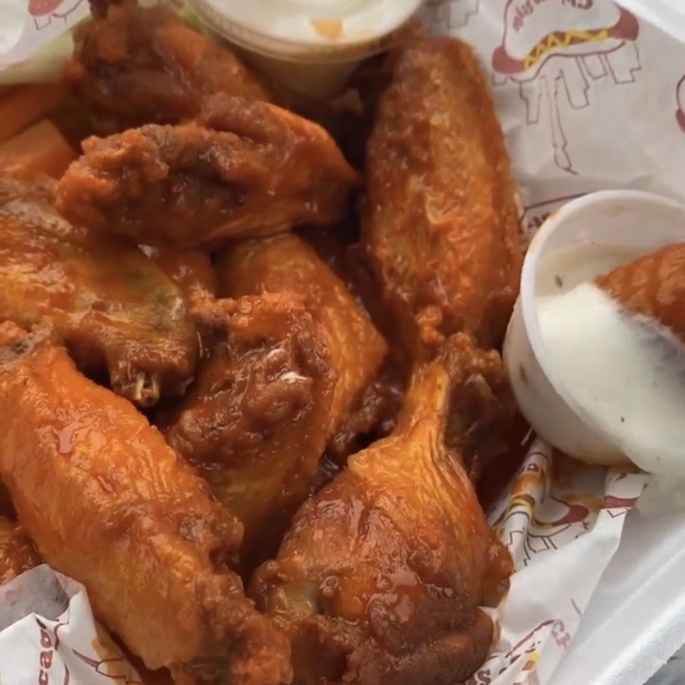 Beck's Chicago - Buffalo Twelve Wings - Pubs Near Me - Chicago, Illinois Beck's Chicago - Buffalo Twelve Wings - Pubs Near Me - Chicago, Illinois