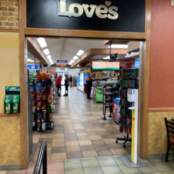 Love's Travel Stop - Gas Stations Near Me - Lenoir City, Tennessee