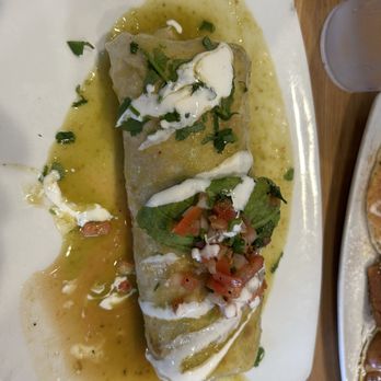 Broken Yolk Cafe - Fiesta burrito - Breakfast & Brunch Near Me - Costa Mesa, California Broken Yolk Cafe - Fiesta burrito - Breakfast & Brunch Near Me - Costa Mesa, California