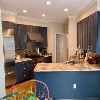 The Spotted Leopard - Cabinetry painted in BM Hale Navy. - Cabinetry Near Me The Spotted Leopard - Cabinetry painted in BM Hale Navy. - Cabinetry Near Me