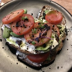 BTB Kirribilli - Avocado Tartine
