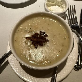 Shadowbrook - Clam Chowder - American Near Me - Capitola, California