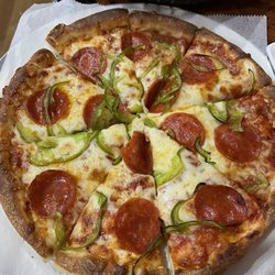 Fryeburg House of Pizza - Pepperoni and pepper pizza