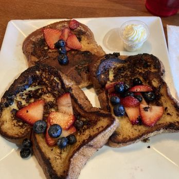 Lincoln On Main - Supposedly the Awesome French Toast - Breakfast & Brunch Near Me - Canandaigua, New York Lincoln On Main - Supposedly the Awesome French Toast - Breakfast & Brunch Near Me - Canandaigua, New York
