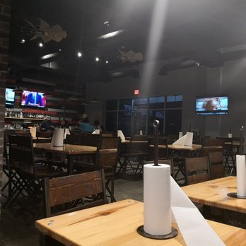Mudbugs Cajun Icehouse - the interior of the restaurant - Cajun/Creole Near Me - Corpus Christi, Texas
