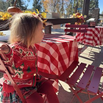 Amelia’s Donuts Bakery Cafe - Outside tables - Donuts Near Me - Idyllwild, California