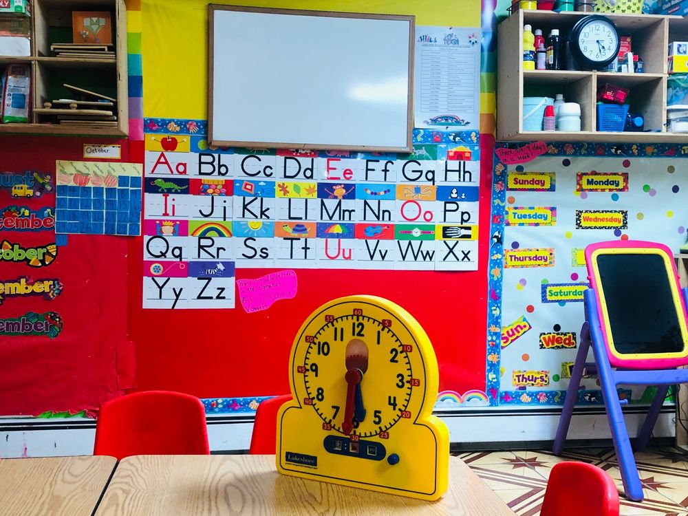 Light And Bright Early Le - childcare center in Bronx, NY