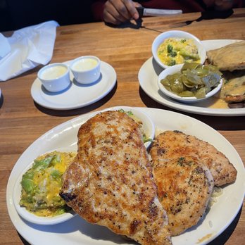 Cheddar's Scratch Kitchen - Lemon Pepper Chicken - Comfort Food Near Me - Pleasant Prairie, Wisconsin