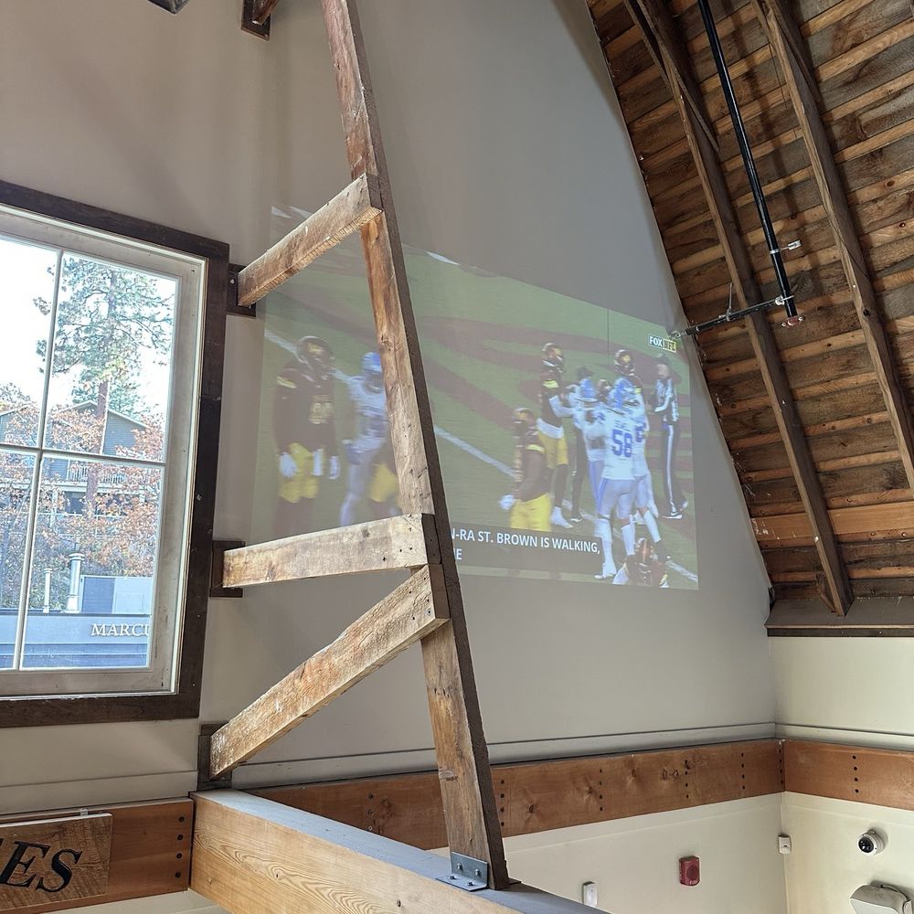 Barn Owl Brewing - Sports on projector - Breweries Near Me - Kelowna, British Columbia Barn Owl Brewing - Sports on projector - Breweries Near Me - Kelowna, British Columbia
