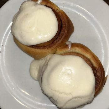 The Chicago Diner, Logan Square - Vegan Cinnamon Roll - Breakfast & Brunch Near Me - Chicago, Illinois
