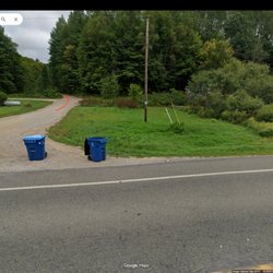 Boardman Valley Automotive - Boardman Valley Automotive entrance from turn-off @ River Road. Business not immediately visible, drive over rise, is down dirt rd on right.