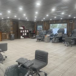 D'Lux Nails Spa