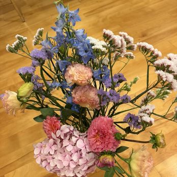 Matilda's Bloombox - Beautiful hydrangea, Dahlia, delphinium - Florists Near Me - San Francisco, California