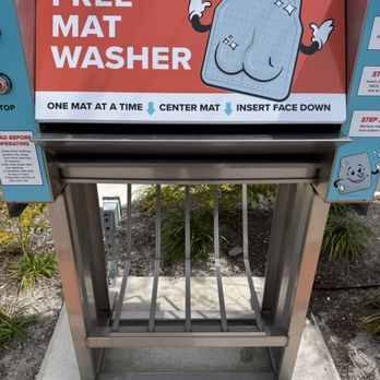 Bubble Down Carwash - Automated washing for your floor mats! - Car Wash Near Me - Palm Harbor, Florida