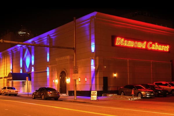 diamond-cabaret-30-photos-106-reviews-bars-1222-glenarm-pl