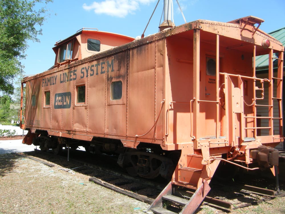 UMATILLA PUBLIC LIBRARY Updated July 2024 17 Photos 412 Hatfield Dr, Umatilla, Florida