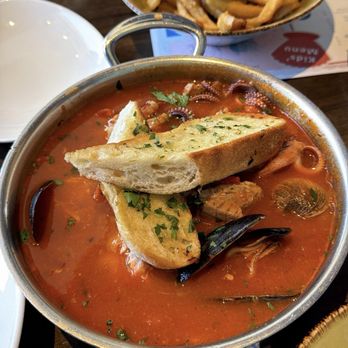 Schooners Monterey - Monterey Cioppino Pot and Kids Crispy Chicken Strips with Fries - Seafood Near Me - Monterey, California Schooners Monterey - Monterey Cioppino Pot and Kids Crispy Chicken Strips with Fries - Seafood Near Me - Monterey, California