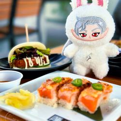 JINYA Ramen Bar - Burbank - Jinya Bun and Aburi Oshi-Sushi Salmon* 3pcs (feat. Astaboobo) IG: @ammysalamii