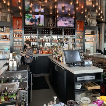 Lincoln Social Rooftop - Bar - American Near Me - Columbus, Ohio