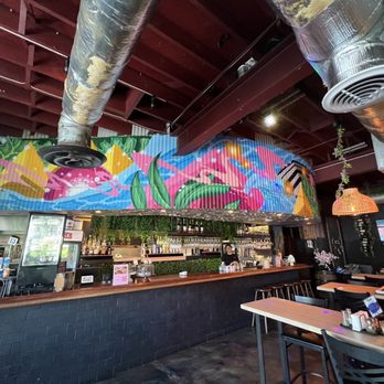 Evio's Pizza & Grill - Pizza Near Me - North Miami, Florida