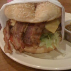 1/2 lb bacon cheese burger