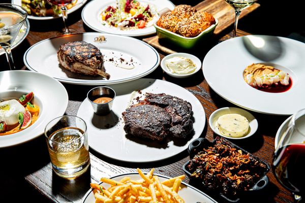 Oak Steakhouse by null