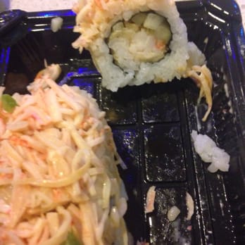 Oshi Sushi & Sake - Inside of the Fuji roll: the pic on the website looks better - Sushi Bars Near Me - Atlantic City, New Jersey