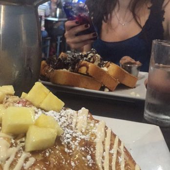 Meemom's - Coffee & Tea Near Me - Middletown, New Jersey