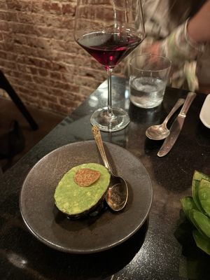 Rose's Luxury by null