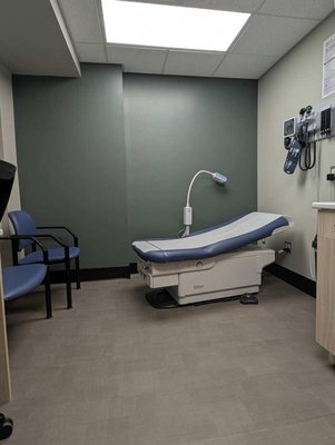 WEST ST. PAUL MEDICAL CLINIC - Updated December 2025 - 13 Photos - 1051