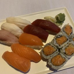 Sushi and spicy salmon roll Sushi and spicy salmon roll