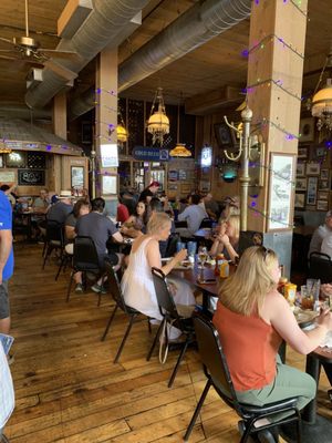 Palace | Restaurant & Saloon by null